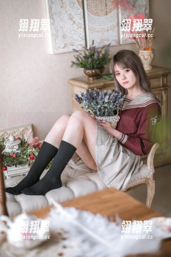 Akisoso秋楚楚双人套图：看完觉得自己也想‘双人’，啊不，是下载吧！-翊翔翠
