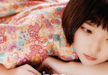 GIRLT果团网 - 从甜美到潮流，糖果儿的定制毛衣作品总能抓住我的注意！