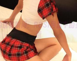 护士的优雅瞬间：ROSI网盘中的美丽邂逅