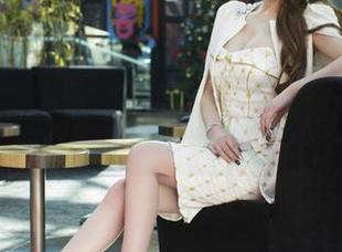 UGirls尤果网 - 高清分享夏倪可ella女神：每个角度都是绝杀，真该给我一个快递解决方案！