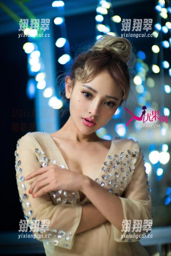 UGirls尤果网 - 李思宁的JK在线原图，明明是画面，却让我有种在看电影的感觉！-翊翔翠