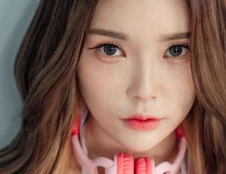 Yuka(유카)BlueCake的美图：红色沐浴让你夜晚失眠？快来图集瞧瞧！