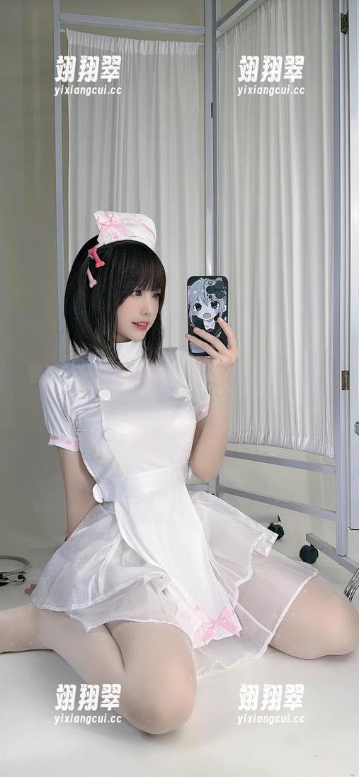 看！Miko酱的秘书美图才是真正的职场风采！-翊翔翠