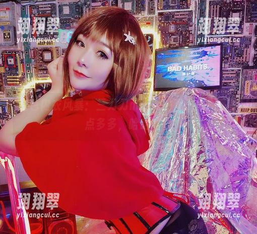 红色内衣风暴：三刀刀miido的私房原图，亮点多多，哈哈哈！-翊翔翠