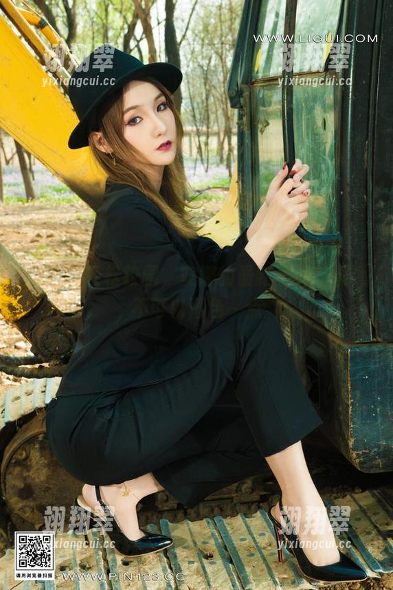 丽柜 - 轻松校园,安娜的最新写真:谁说不可以再色一点-翊翔翠 丽柜 - 轻松校园,安娜的最新写真:谁说不可以再色一点-翊翔翠