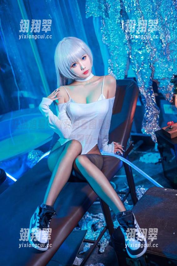 狂热追星！仙女月套图更新，喜多川泳装让你眼前一亮！-翊翔翠