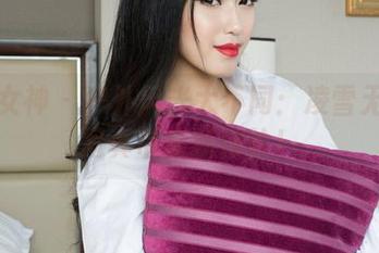 克拉女神 - 户外风光大不同：凌雪无圣光写真带来新体验！
