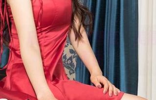 克拉女神 - 瑞莎的肉丝壁纸：美得不可思议的原图