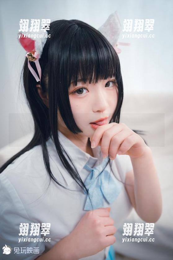 草莓与恶魔女孩:兔玩映画为你呈现的写真幻想,心里的小恶魔开始作祟了!-翊翔翠 草莓与恶魔女孩:兔玩映画为你呈现的写真幻想,心里的小恶魔开始作祟了!-翊翔翠