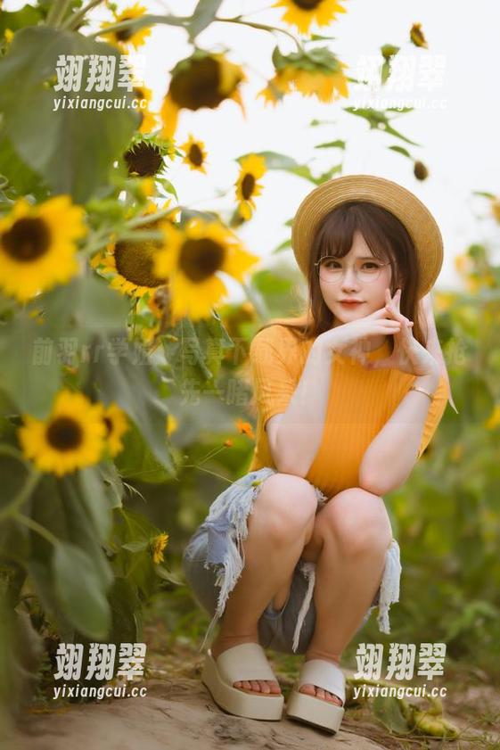 前羽rr学姐：写真下载界的女神，快来抢先一睹风采！-翊翔翠