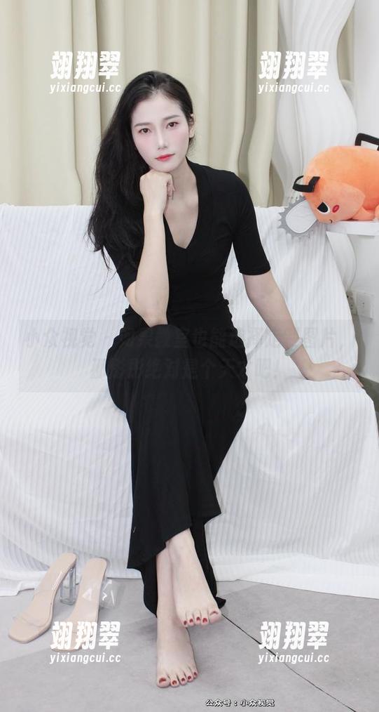 小众视觉 - 如果教室也能选择定制图片,那彤彤绝对是个天才吧!-翊翔翠 小众视觉 - 如果教室也能选择定制图片,那彤彤绝对是个天才吧!-翊翔翠