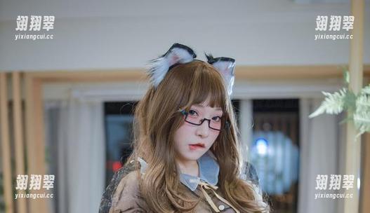 小泉学姐吖海边写真作品集，一波湿身镜头，感觉心跳加速了！-翊翔翠