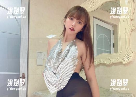 微密圈 - 你看过的吊带黑丝都不算数，张思允的更新才是终极标准！-翊翔翠