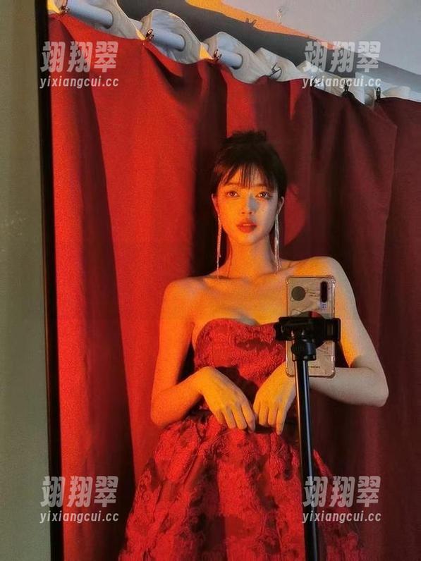 微密圈 - 你见过徐珺大哥穿毛衣的样子吗？这套图简直是收割资源神器！-翊翔翠