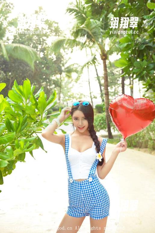 推女神 - 让人心跳加速的美图：杨上萱的护士写真，有点儿意思-翊翔翠