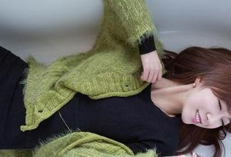 推女郎 - 办公室里的吻熙：图册中那些让人欲罢不能的细节