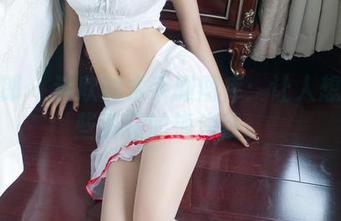 推女郎 - 连欣的水手服图库：让人想起那些清澈的海岸线。
