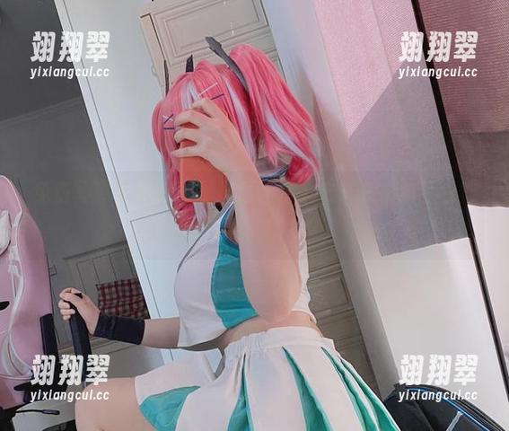 免费写真新体验，是什么让是本末末和布莱默顿如此神奇？-翊翔翠