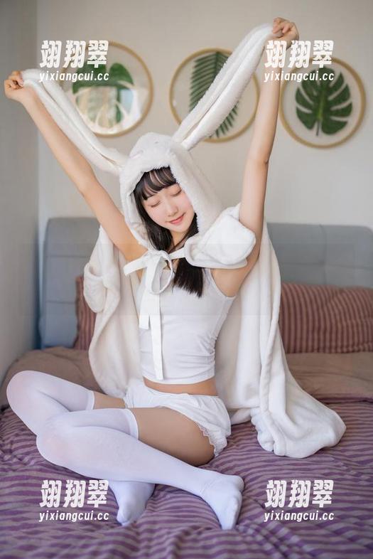 从白色背心到纱雾睡衣,木棉棉OwO的穿搭分享简直是梦境中的调色板-翊翔翠 从白色背心到纱雾睡衣,木棉棉OwO的穿搭分享简直是梦境中的调色板-翊翔翠
