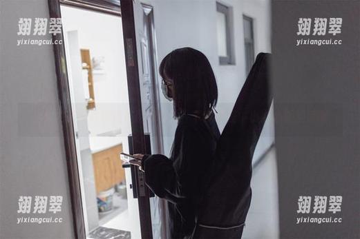 杏仁曲奇披着旗袍在网盘舞动,下载过程中小心心跳加速啊-翊翔翠 杏仁曲奇披着旗袍在网盘舞动,下载过程中小心心跳加速啊-翊翔翠