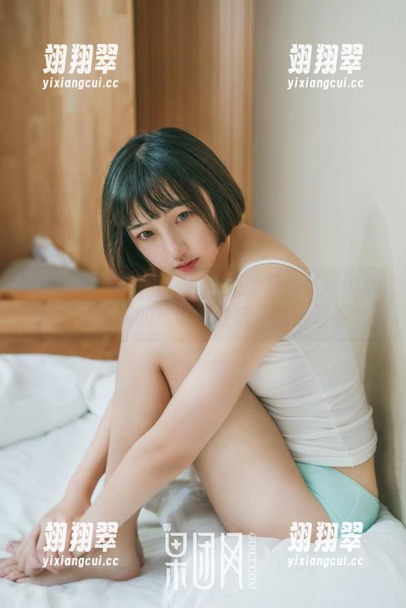 果团网 - 你以为这是普通的私拍？可谁能抵挡陈雅漫的吊带图集带来的心动呢？-翊翔翠