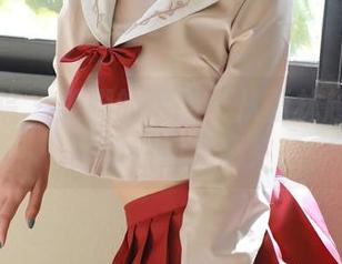 模范学院 - 美脚的诱惑：从董林越的写真图册中找灵感！