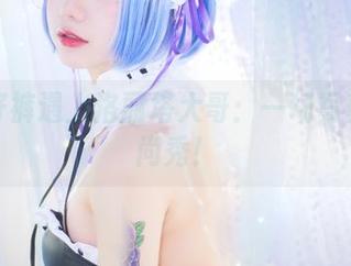 当牛仔裤遇上洛丽塔大哥：一场写真的时尚秀！