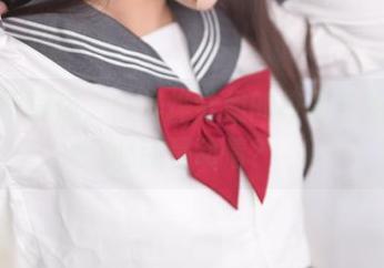原图不骗你，白烨烨学姐的校服自拍，动心还是动情？