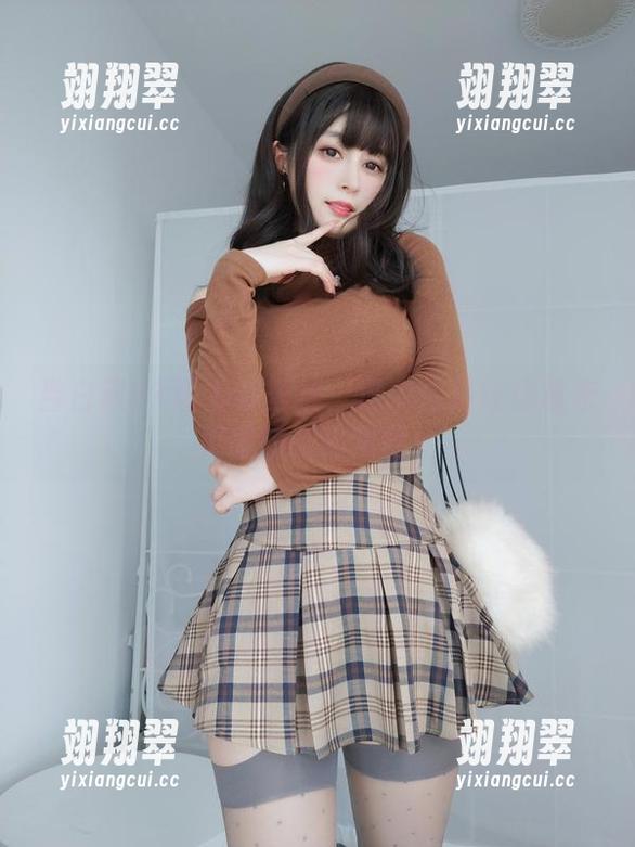 当白银81遇上裤里丝:这个合集让你从未见过的时尚角度!-翊翔翠 当白银81遇上裤里丝:这个合集让你从未见过的时尚角度!-翊翔翠