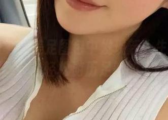 微密圈 - 在美足图包中发现新人生——紫色哒豚豚带你轻松游历足部的无限魅力！