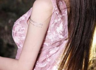 美媛馆 - 芝芝Booty私拍图包：秘书的魅力太难抵挡，心里默默说‘再来一份’！