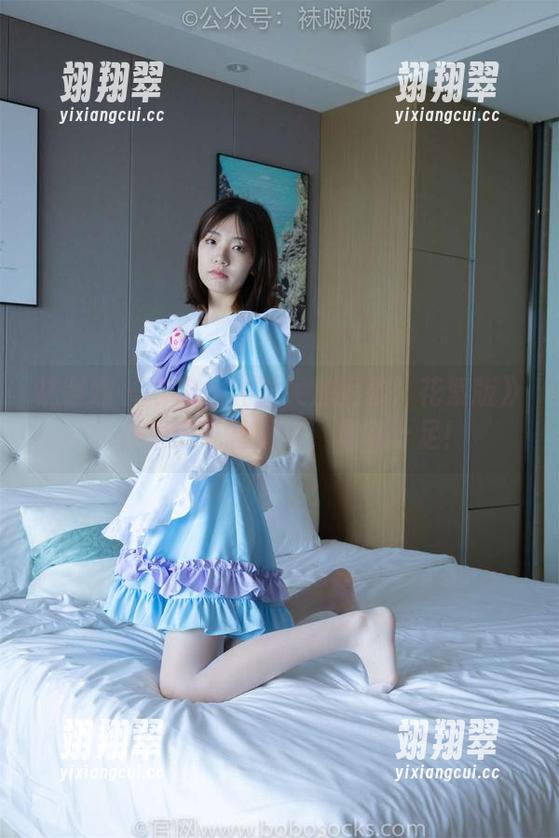 袜啵啵 - 《肉丝（脚尖加固款）花絮版》：糯米的私拍图集，趣味十足！-翊翔翠