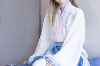 袜啵啵 - 芝士修女的羞涩瞬间，人间极品的写真原图！
