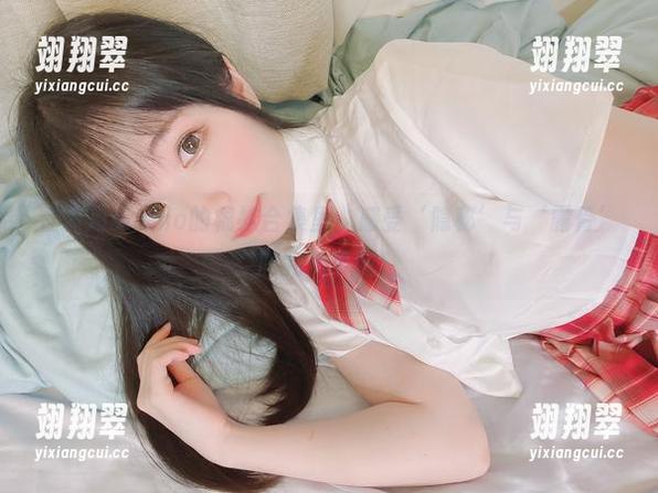 在霜月shimo的棉袜合集里，感受‘隐秘’与‘露骨’的完美平衡！-翊翔翠