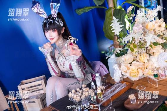 最新图包上线!露儿大魔王内衣,光影交错中,心情小确幸-翊翔翠 最新图包上线!露儿大魔王内衣,光影交错中,心情小确幸-翊翔翠