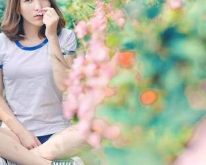 青豆客 - 妮小妖短裙故事更新：谁说短裙只配夏天？这让人心动的诱惑四季皆可！