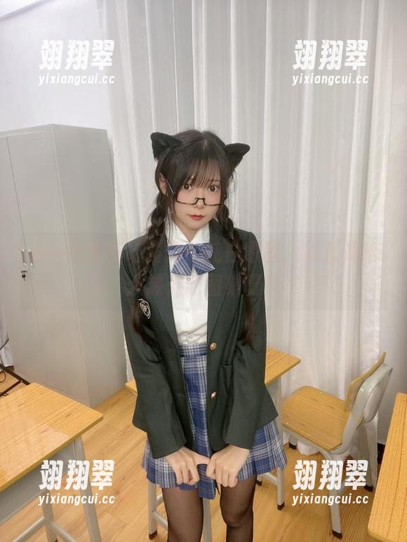 这一组香草喵露露的纯白原图，简直是给人放光的图集呀！-翊翔翠